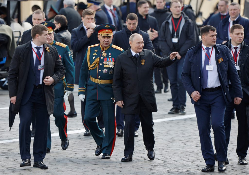 Фото путина с днем победы